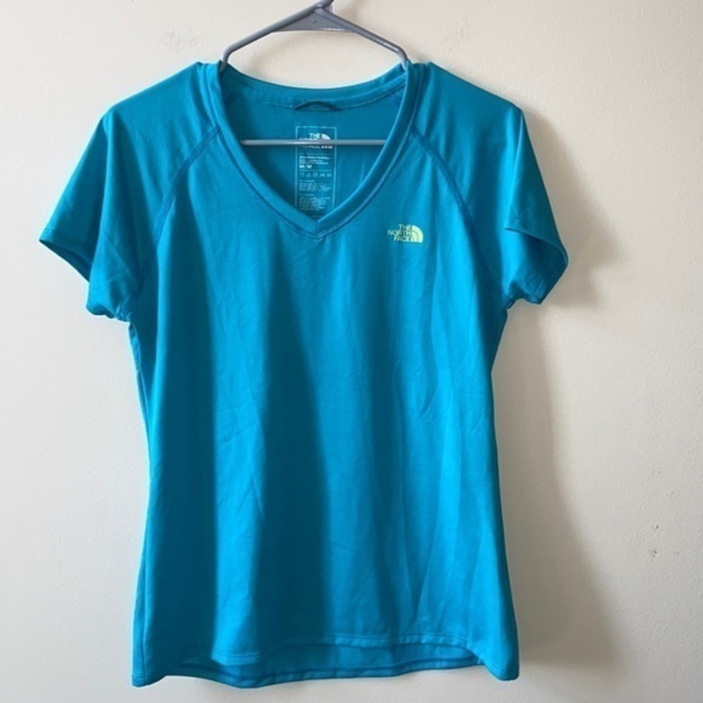 The north face women’s top size medium